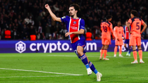 欧冠巴黎主场对阵巴萨维蒂尼亚精彩进球